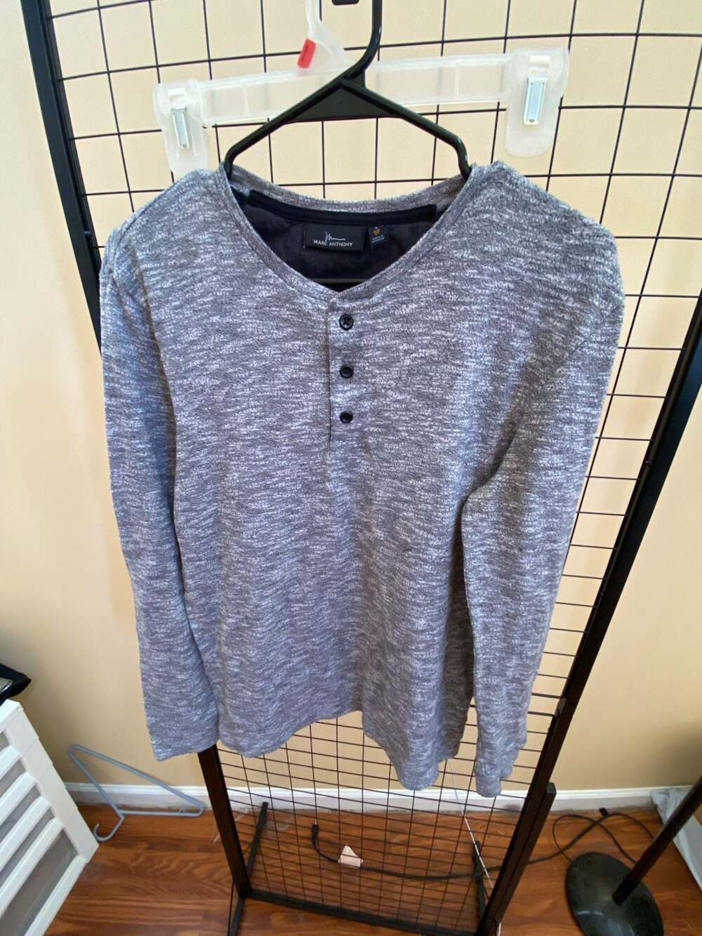 Marc Anthony Men's Gray Heathered Slim Fit Long Sleeve Henley Shirt Size S